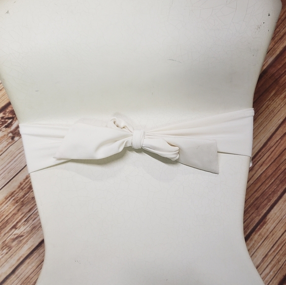 Raisins Swim White Bandeau Bikini Top Yellow Beach Swimsuit Strapless Sw… - Picture 4 of 8